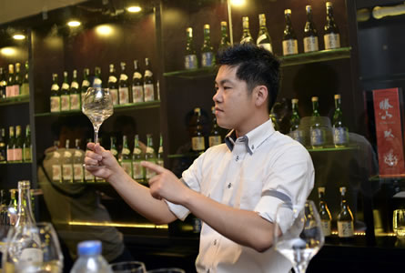 sake in wine glass